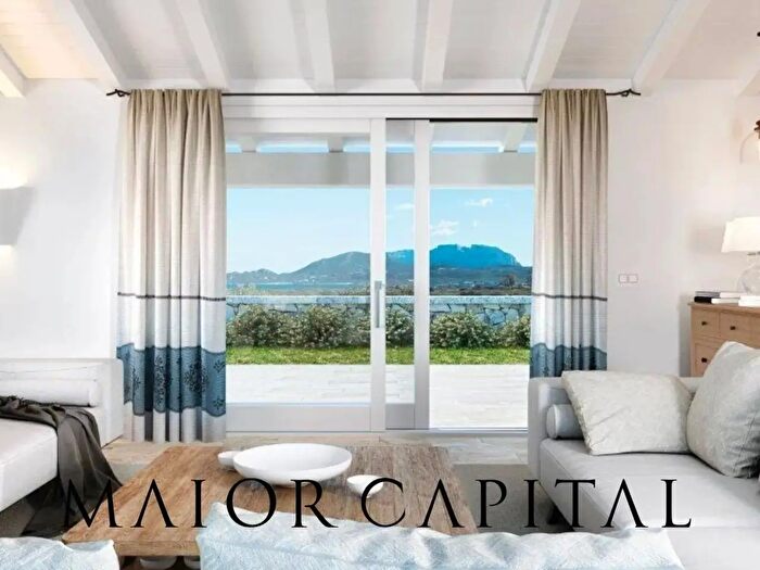 Casa quadrilocale in vendita in Olbia