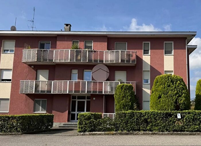 Appartamento quadrilocale in vendita in Via Pollone, Biella