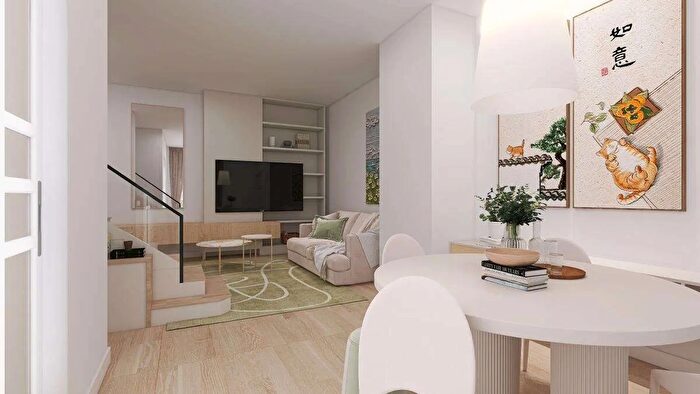 Casa con 6 locali in vendita in Via Posatora, Ancona