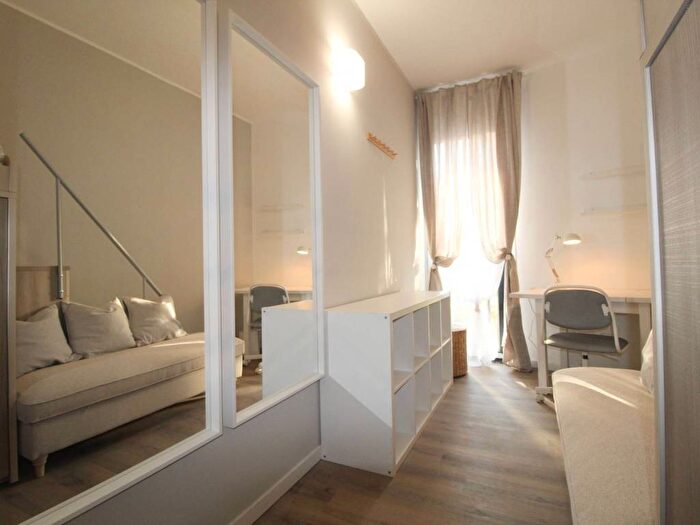 Appartamento con 6 locali in affitto in Via Beltrame Cristiani, Bignami Ponale, Milano