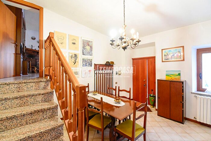 Appartamento trilocale in vendita in Via Roma, Tavernerio