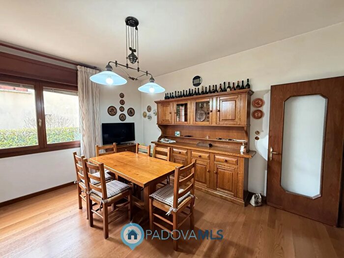 Casa con 5 locali in vendita in Via Arturo Toscanini, Padova