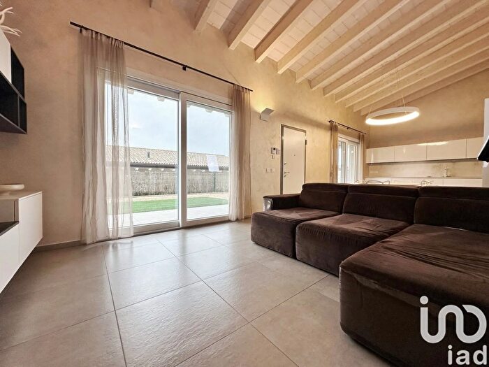 Casa quadrilocale in vendita in Via Panizze, Lonato