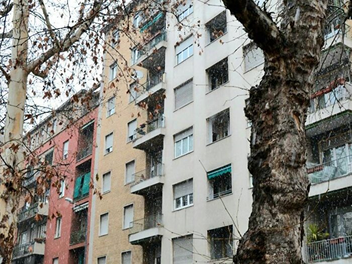 Appartamento trilocale in affitto in Cenisio, Milano