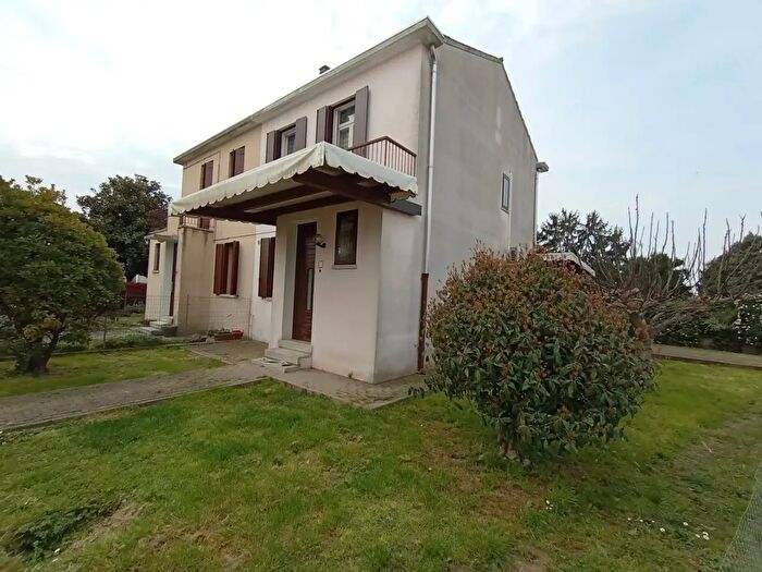 Casa con 5 locali in vendita in Pegolotte Vai a De Gasperi, Cona
