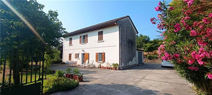 Casa con 6 locali in vendita in Pontecorvo