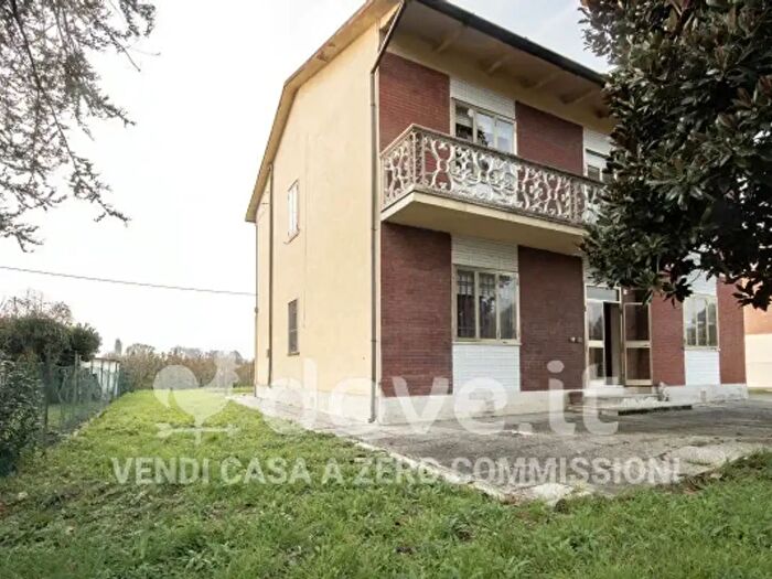 Casa con 6 locali in vendita in Via Tambellina, Ferrara