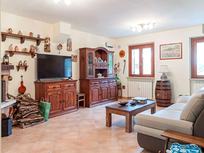 Appartamento con 5 locali in vendita in Via Duca degli Abruzzi, Alfedena