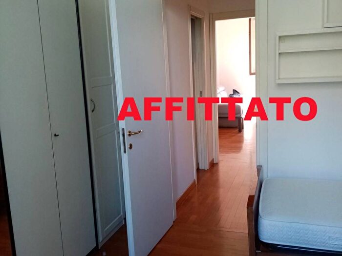Appartamento bilocale in affitto in Via Giovanni Pascoli, Città Studi, Milano