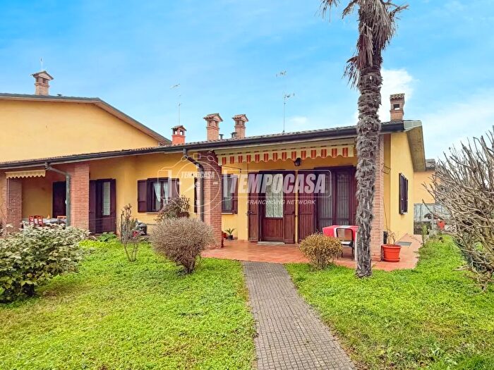 Casa quadrilocale in vendita in Via IV Novembre B, Merlino