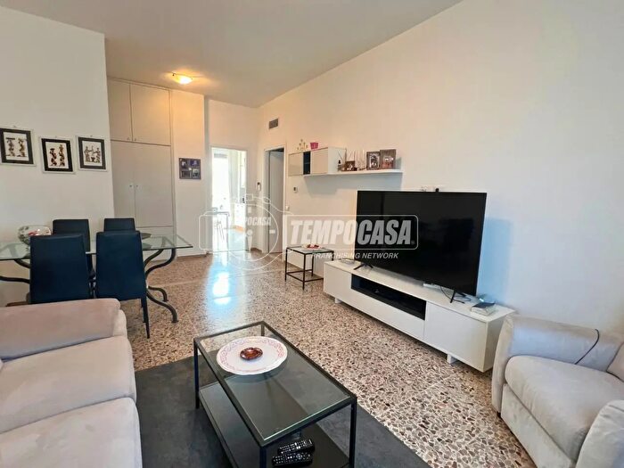 Appartamento trilocale in vendita in Agrate Brianza