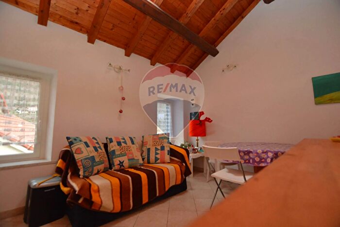 Appartamento trilocale in vendita in Savona