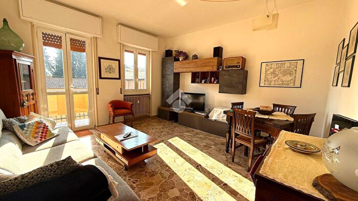 Appartamento trilocale in vendita in Via Carlo Cattaneo, Legnano