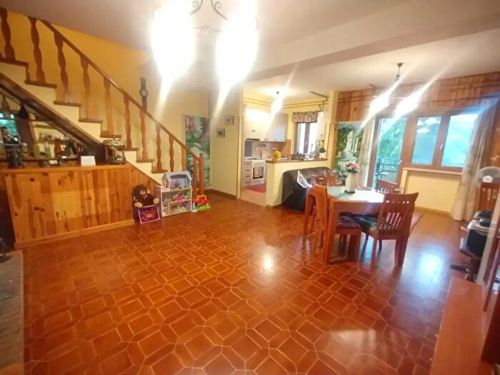 Appartamento trilocale in vendita in Via Zurigo, Tagliacozzo