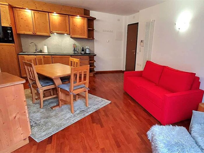 Appartamento trilocale in affitto in Via al Forte, Centro, Bormio