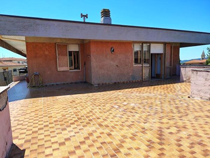 Appartamento quadrilocale in vendita in Via Nicola Ciacci, Pitigliano