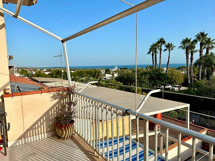 Appartamento trilocale in vendita in Via Panarea, Ragusa