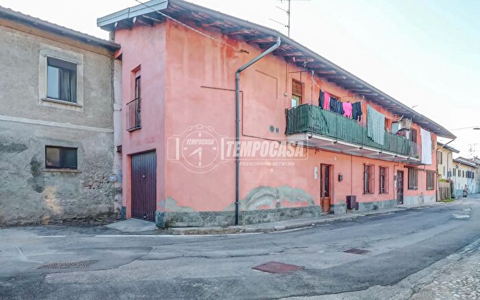 Appartamento trilocale in vendita in Somma Lombardo