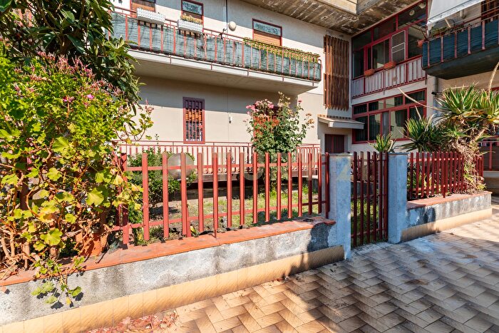 Appartamento quadrilocale in vendita in Via Grazia, Pedara