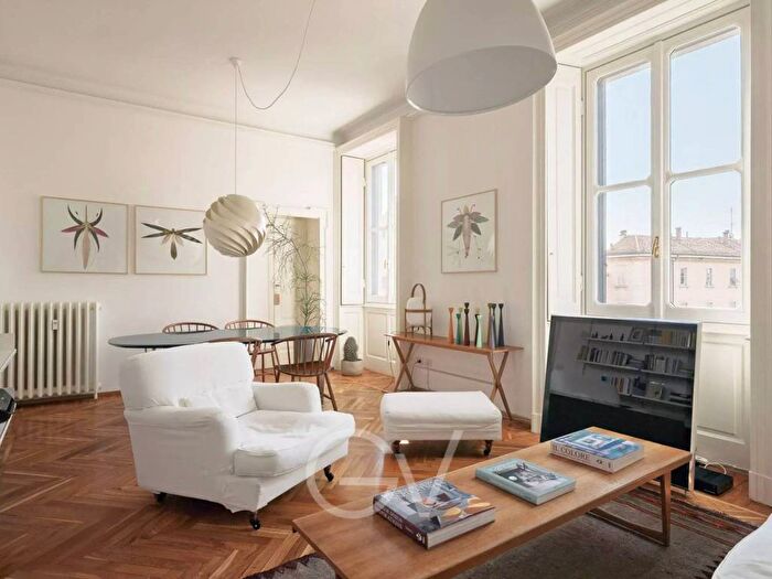 Appartamento quadrilocale in affitto in Via Caradosso, Vincenzo Monti, Milano