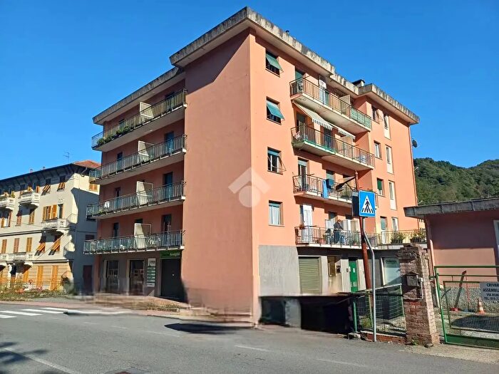 Appartamento con 5 locali in vendita in Via Roma, Busalla