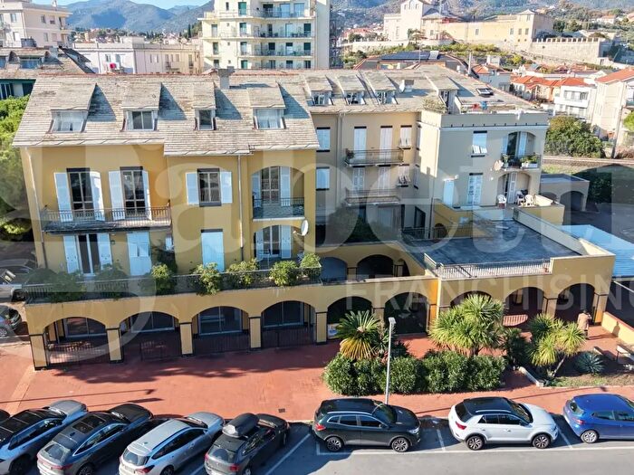 Appartamento bilocale in vendita in Via delle Peschiere, Loano