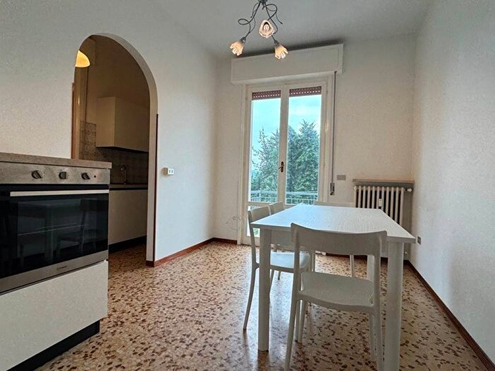 Appartamento con 6 locali in affitto in via san martino, Ramiola, Medesano