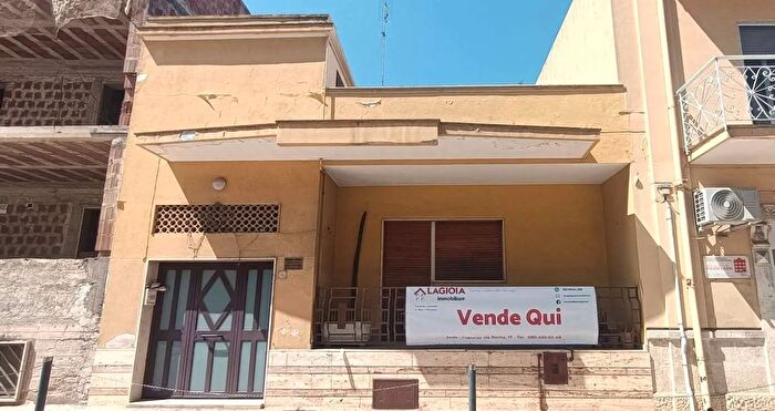 Casa quadrilocale in vendita in Via Montrone, Cellamare