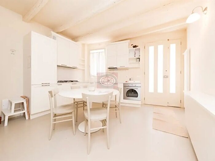 Casa quadrilocale in vendita in Cesena