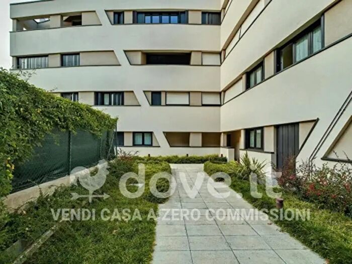 Appartamento quadrilocale in vendita in Via Alessandro Verza, Canzo