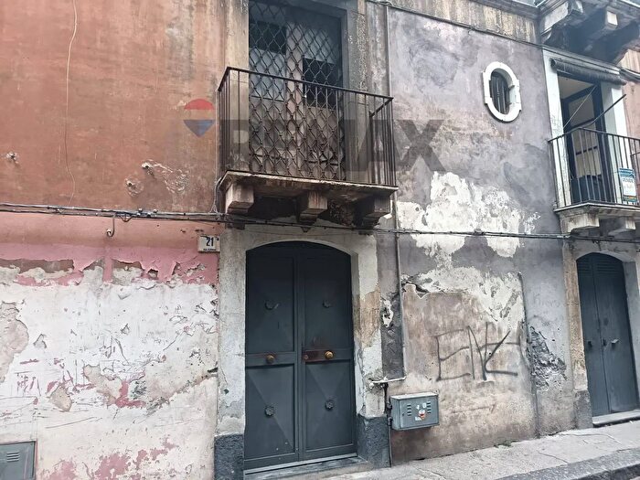 Appartamento bilocale in vendita in Via Fornai, Catania