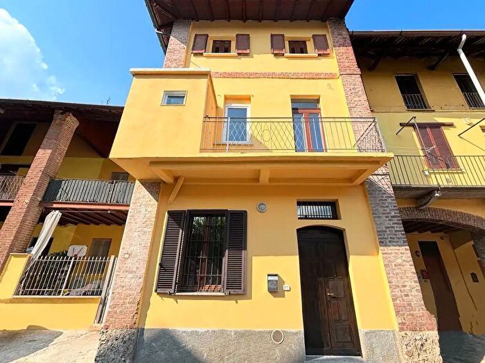 Casa trilocale in vendita in Via Verdi, Vittuone