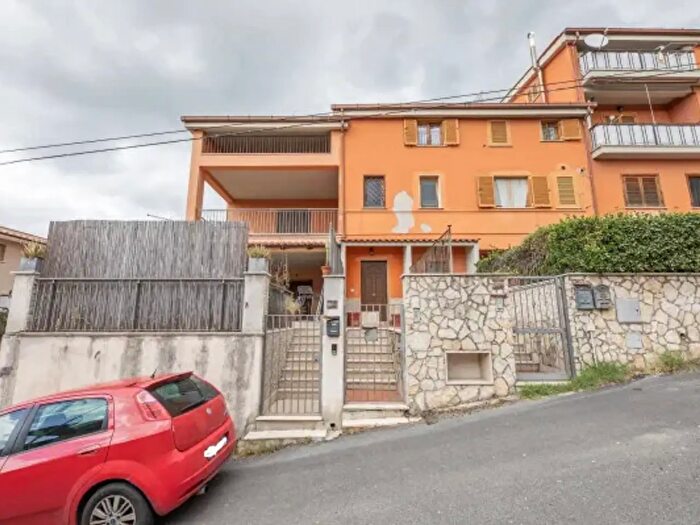 Appartamento quadrilocale in vendita in Via Lago del Salto, Fonte Nuova