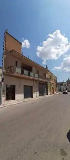 Casa con 6 locali in vendita in Via Niccolò Machiavelli, San Donaci