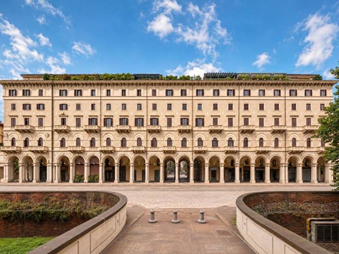 Appartamento quadrilocale in affitto in Via Cernaia, Quadrilatero Romano, Torino
