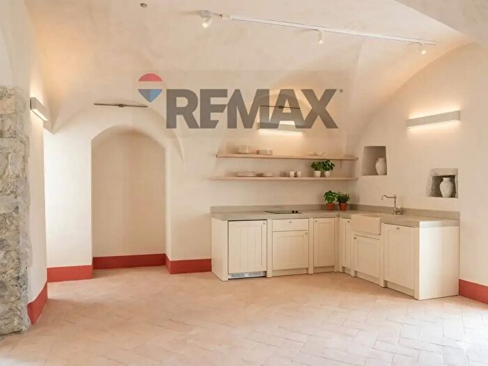 Appartamento bilocale in vendita in Riva Di Solto