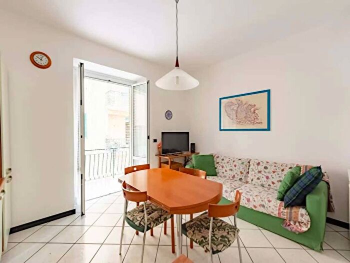 Appartamento quadrilocale in affitto in Via Colonnello Enrico Franceschi, Sanpierdicanne, Chiavari