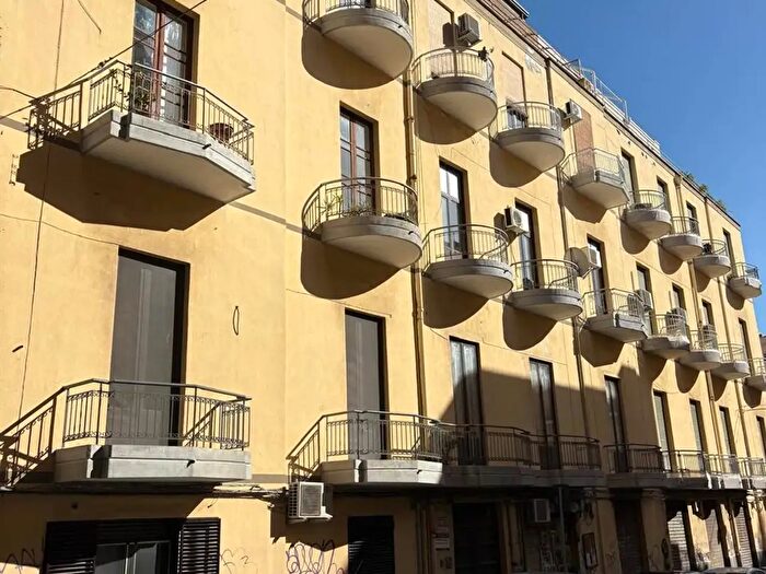 Appartamento quadrilocale in vendita in Via Musumeci, Catania