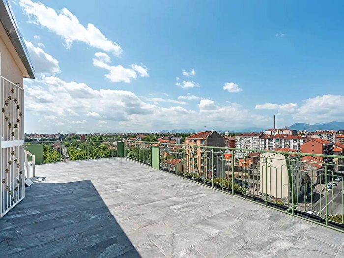 Appartamento quadrilocale in vendita in Corso Potenza, Torino