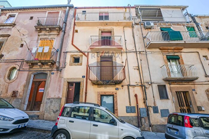 Appartamento quadrilocale in vendita in Caltagirone