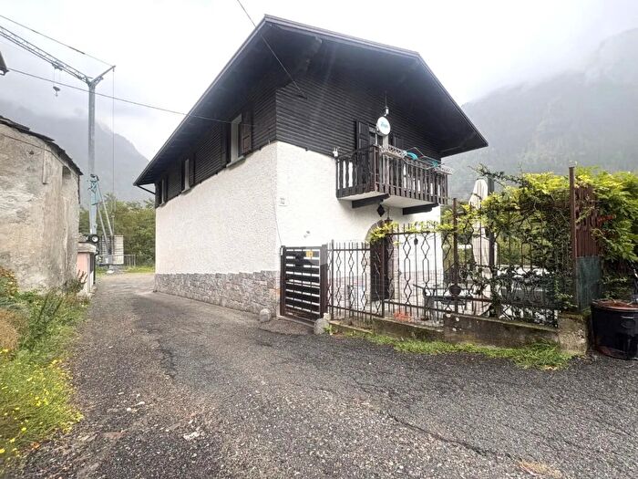 Appartamento trilocale in affitto in Via Primo Maggio, Sondalo