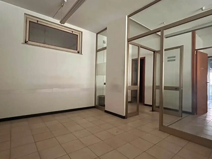 Appartamento con 7 locali in vendita in Via Floraspe Renzetti, Lanciano