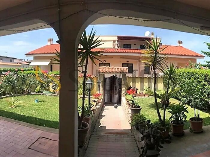 Appartamento quadrilocale in affitto in Via Bologna a, Ciampino