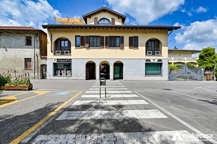 Appartamento trilocale in vendita in Via Roma, Dresano