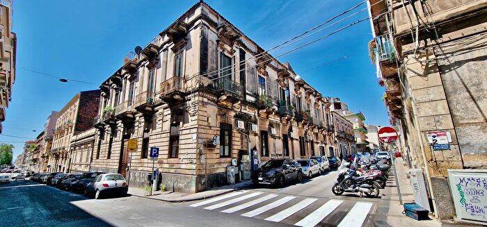 Appartamento quadrilocale in affitto in Via Vincenzo Giuffrida, Catania