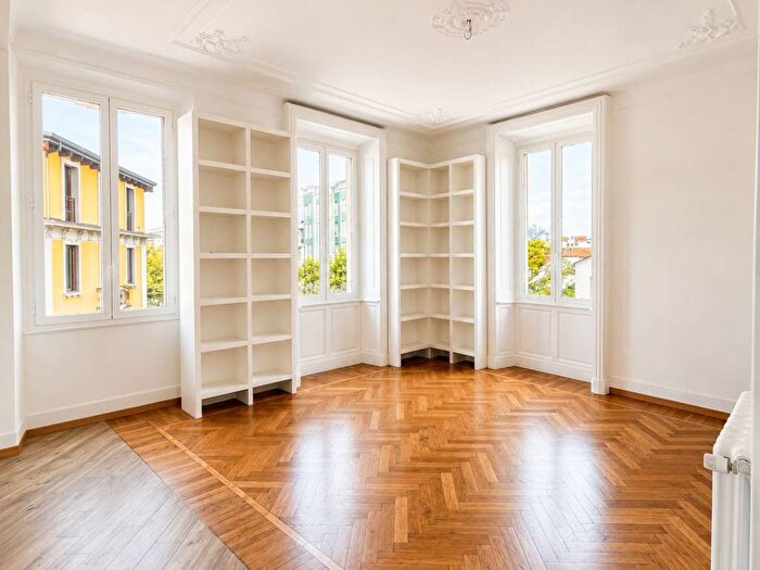 Appartamento trilocale in affitto in Via Spartaco, Cadore, Milano