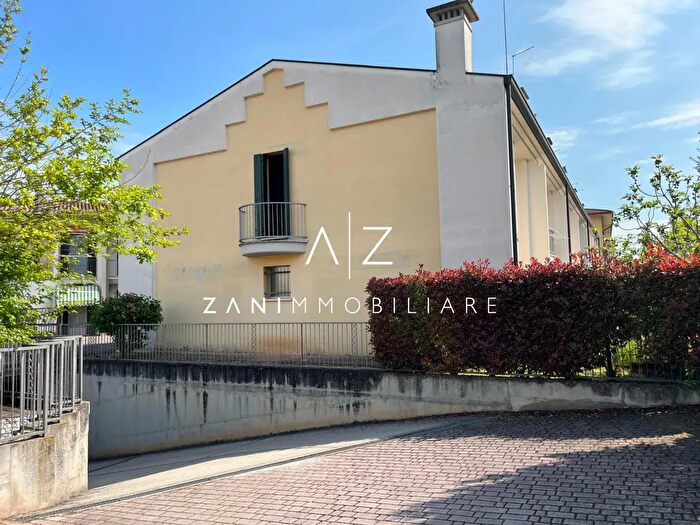 Casa con 5 locali in vendita in Via Roma, San Martino Di Lupari