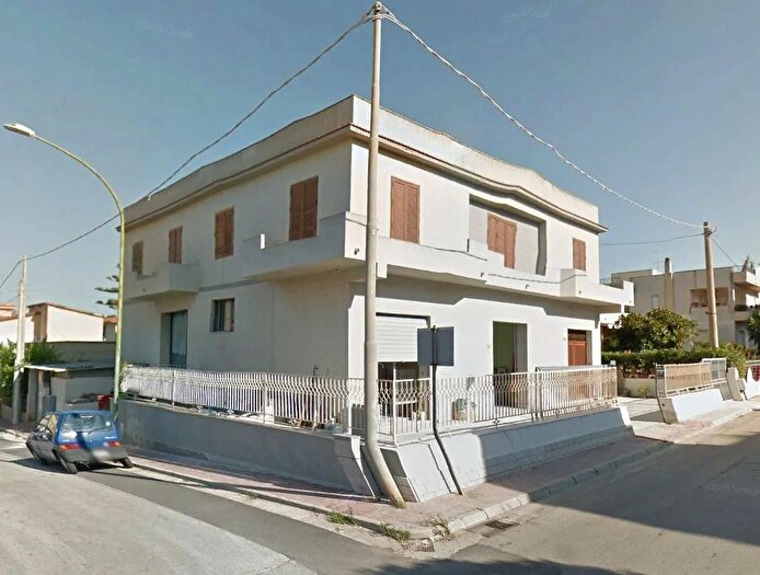 Casa con 8 locali in vendita in Via Giovanni Gentile Castelvetrano, Castelvetrano