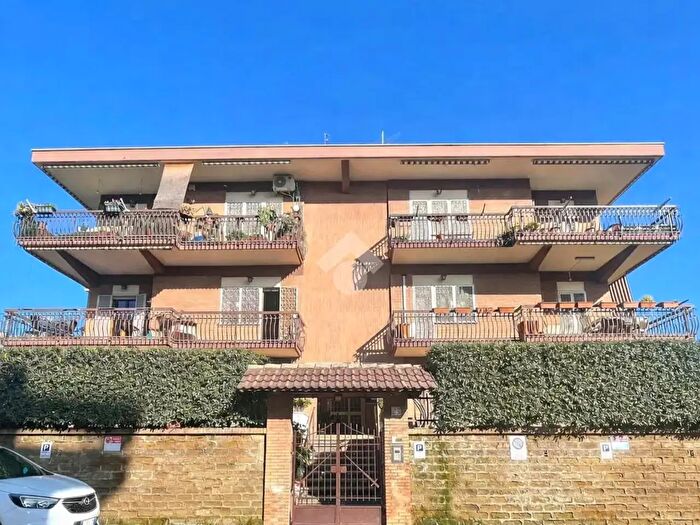 Appartamento bilocale in vendita in Via Pope Generoso, Roma