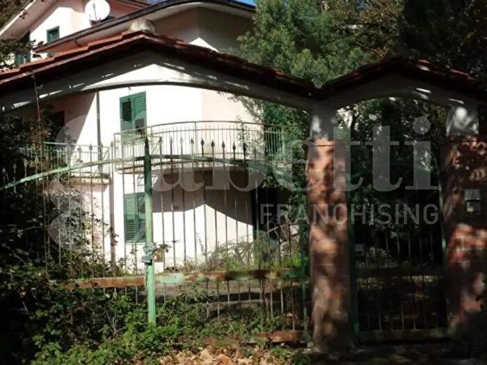 Casa con 5 locali in vendita in Via Rossi, Pietrastornina